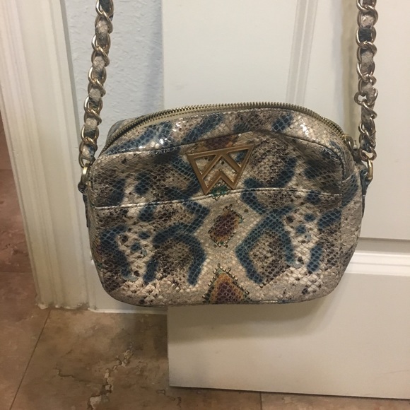kelly wynne Handbags - Kelly Wynne Crossbody